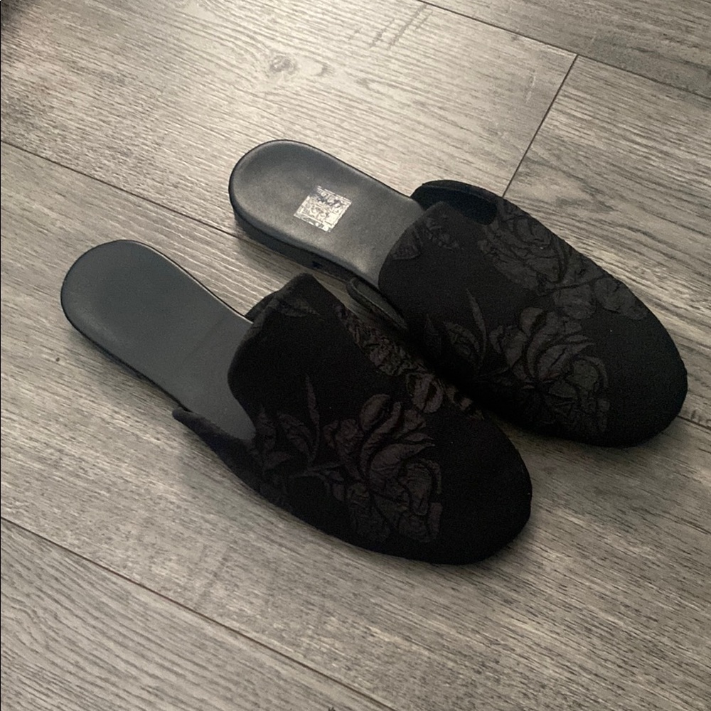 SHEIN Black Plush Mules Slip-On Shoes
